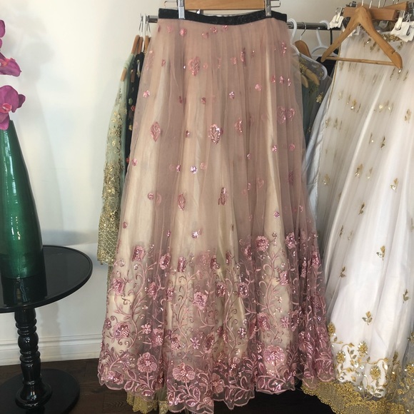 Indian/Pakistani wedding or party wear outfit. - Picture 4 of 9